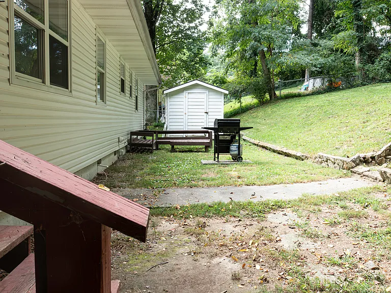 103 Robleigh Dr — Photo 30
