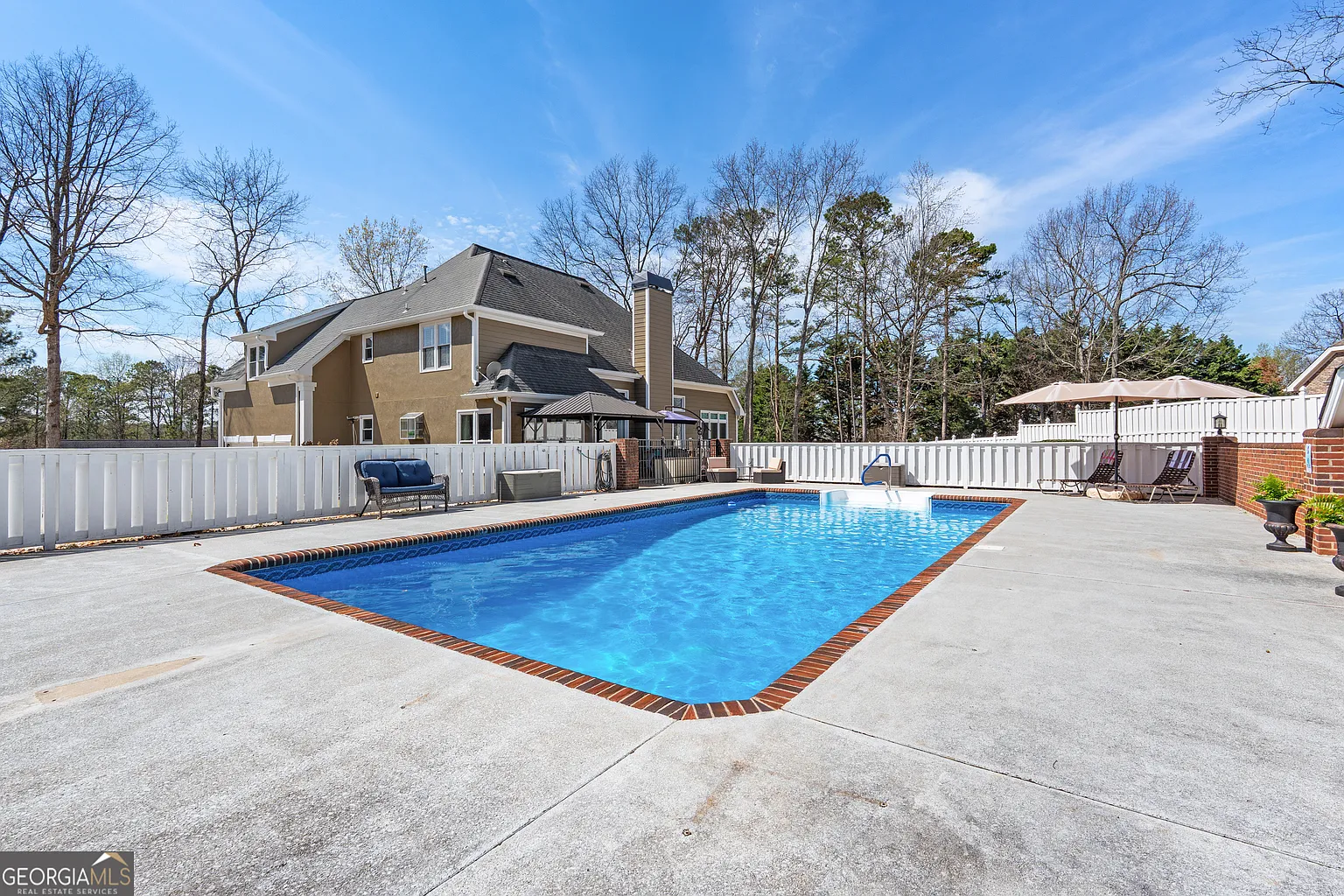 34 Hickory Gln photo 1