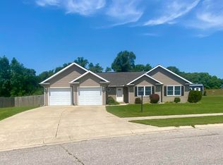 4258 E Duffy Dr, Syracuse, IN 46567