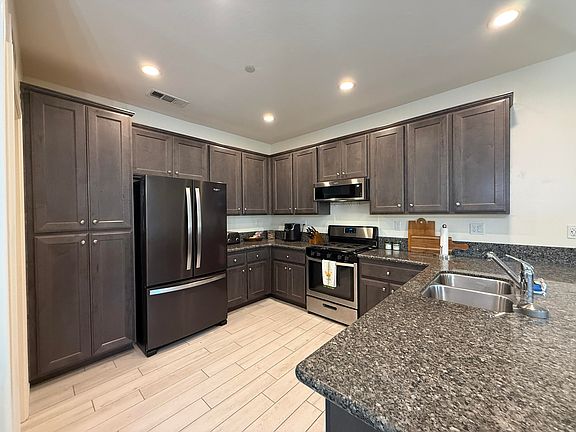 3rd image of 3265 Alexandria Street