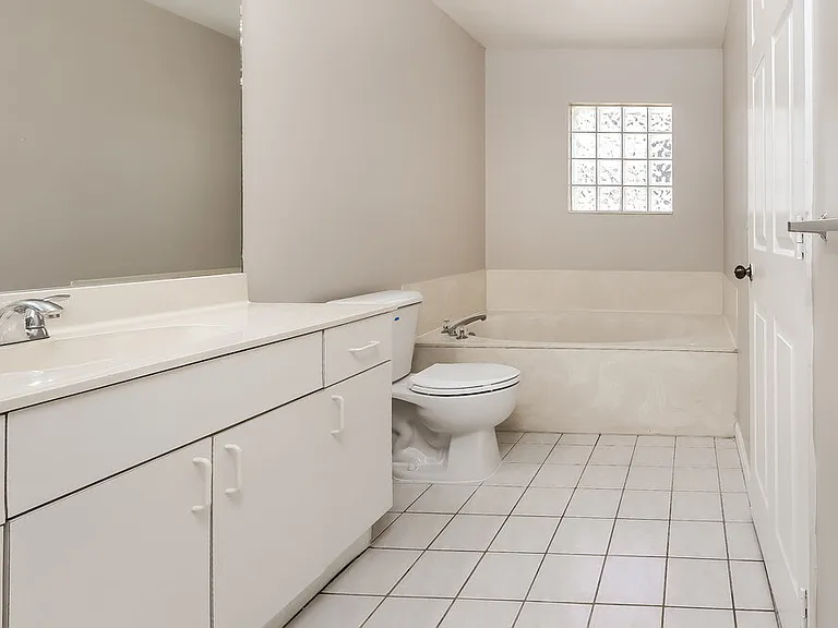 1267 Olympic Cir — Photo 11