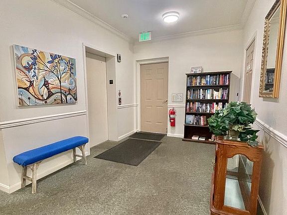 4th image of 1310 Scottsdale Dr Unit C