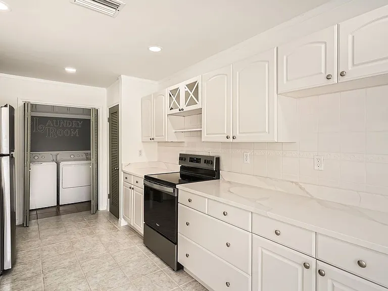 4608 S Shamrock Rd — Photo 18