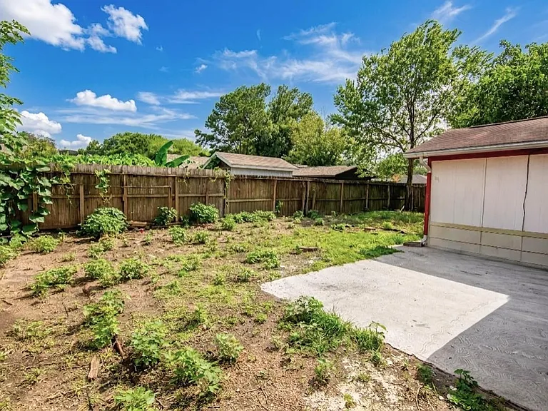 2611 Ashington Dr — Photo 15