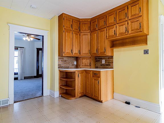5th image of 308 H Ave