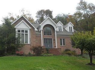 203 Constitution Ct, Washington, PA 15301