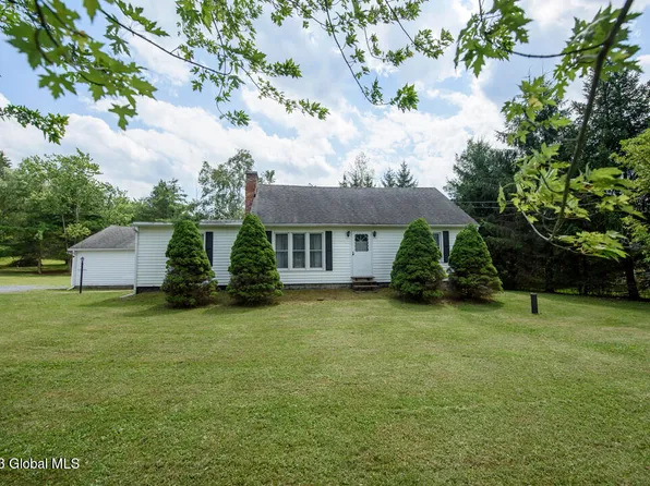636 E Shore Road, Delanson, NY 12053