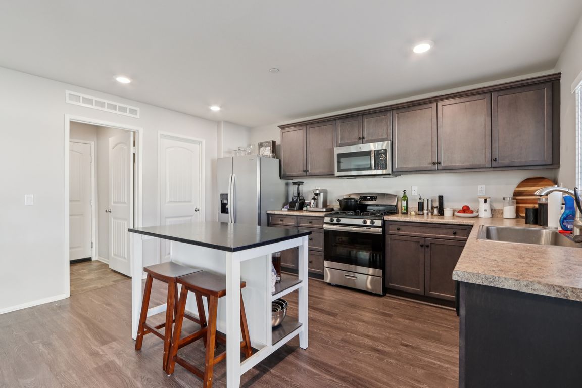 next background image