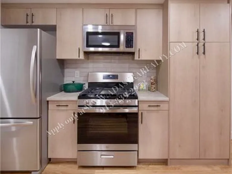 6410 Lowell Ave — Photo 7