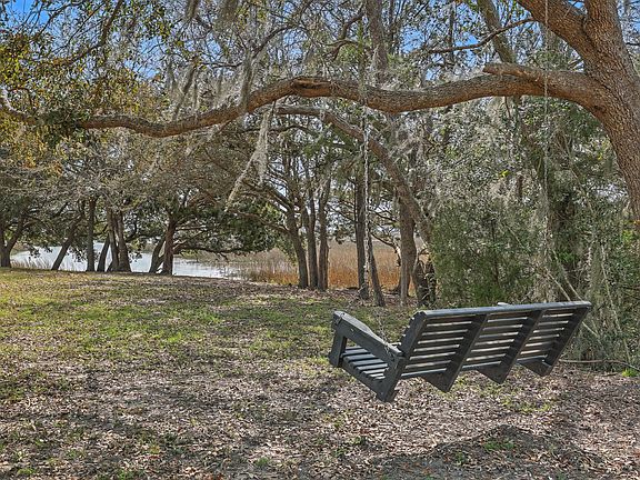 4th image of 3925 James Bay Rd #11-D