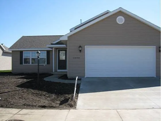 1408 Farley Ln photo 1