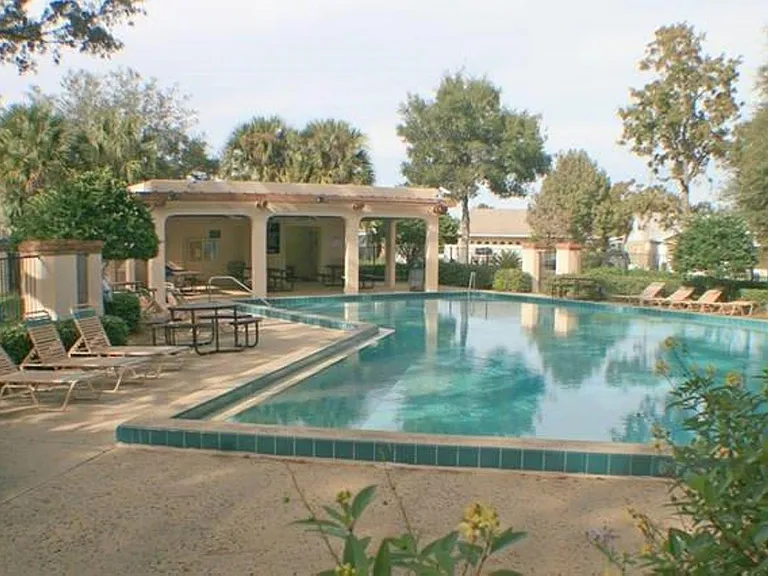 7802 Laurel Oak Ln — Photo 25