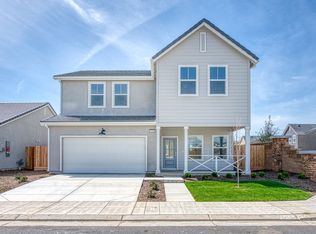1088 Horizon Dr W, Madera, CA