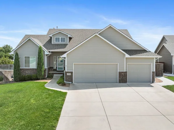 2924 N Woodridge Ct, Wichita, KS 67226