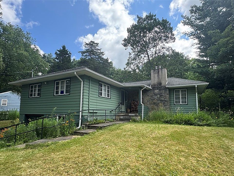 1st image of 411 Warren Rd