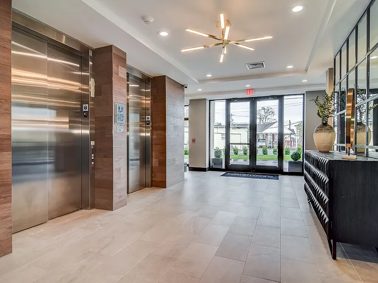 975 Bonnel Ct — Photo 18