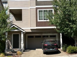 9445 NW Harvest Hill Dr, Portland, OR