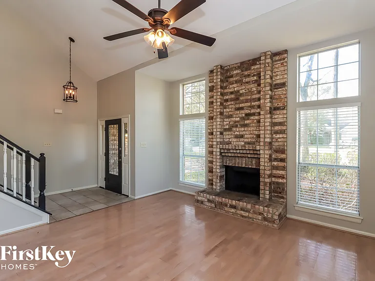 160 W Golden Arrow Cir — Photo 3