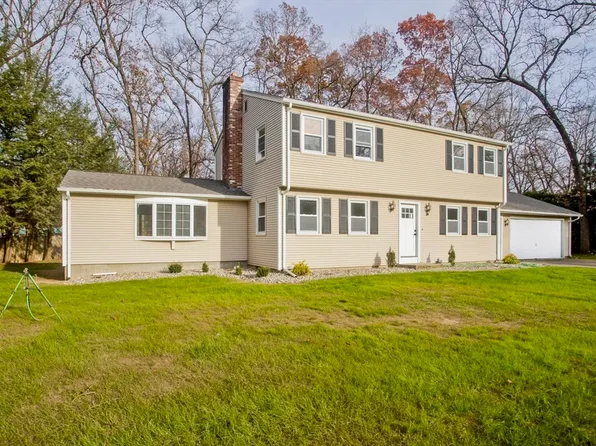 120 Oak Ln, Feeding Hills, MA 01030