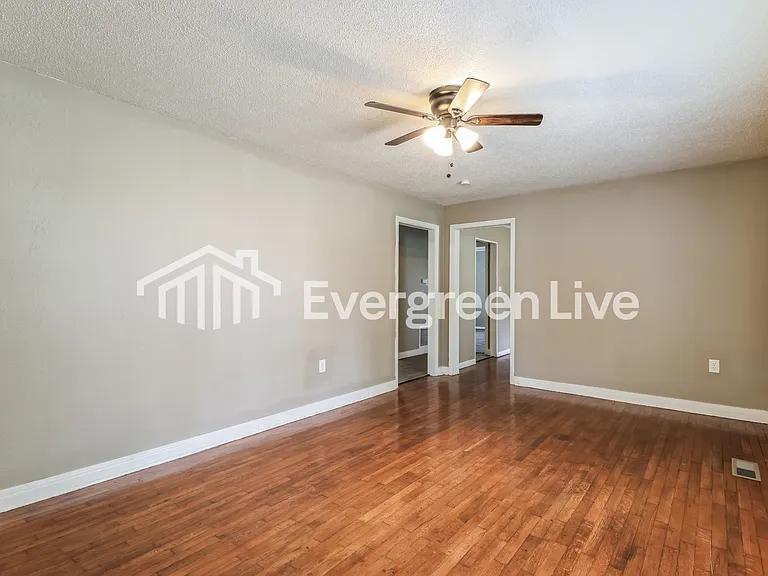 3500 Boyd St — Photo 5