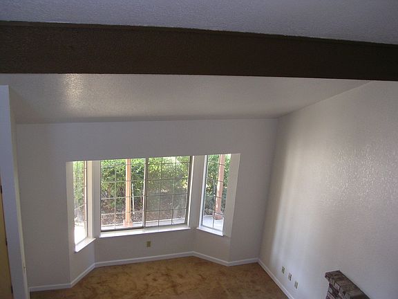 5th image of 227 Marna Dr