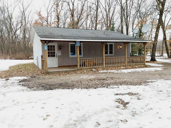 W3773 Blackhawk Ct, Redgranite, WI 54970