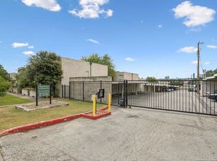 9915 Powhatan Dr #B-4, San Antonio, TX 78230
