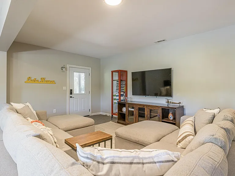 3310 Felicia Ct — Photo 24
