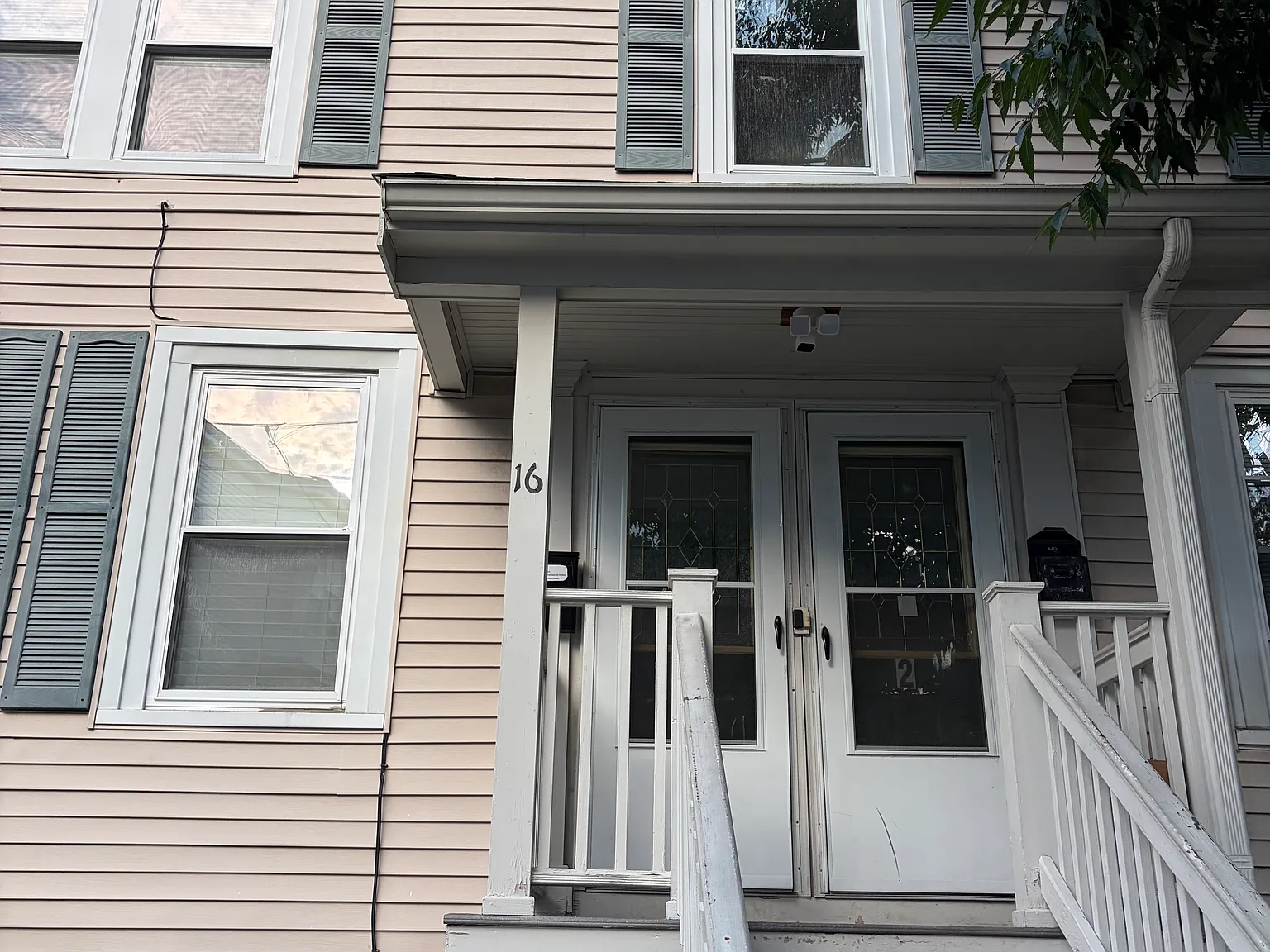 3 bed, $2,700 — Photo 1