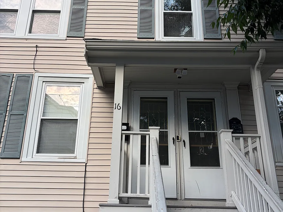 16 Astor St #2