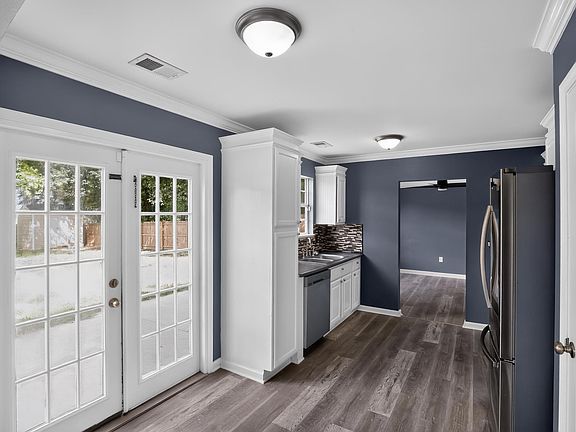5th image of 101 Tripmont Ct