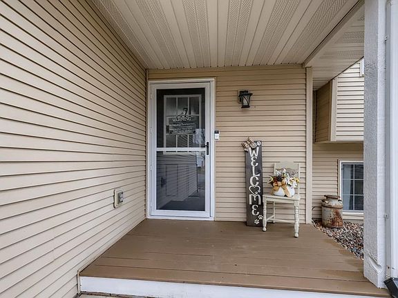 3rd image of 23047 Jivaro St NW