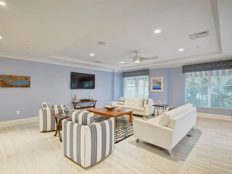 625 Casa Loma Blvd #306 — Photo 63