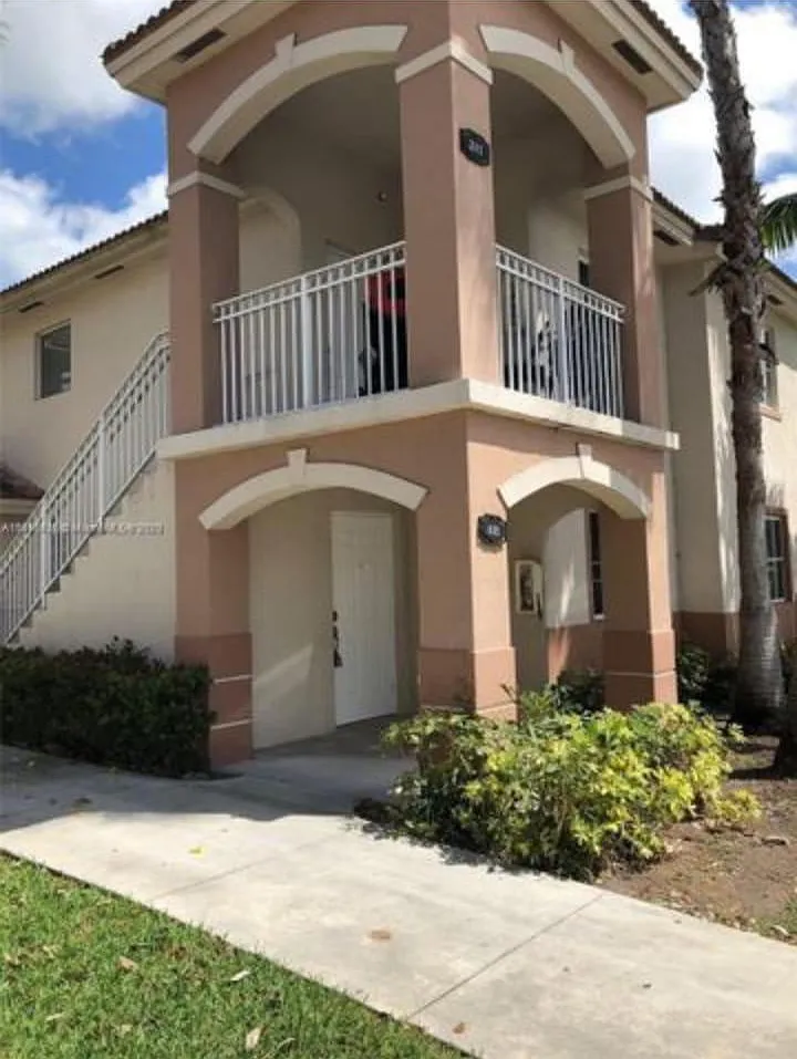 1311 SE 31st Ct — Photo 2