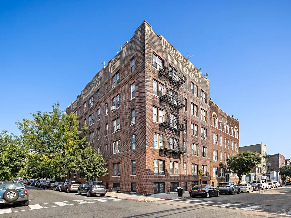 304 50th St #4E
