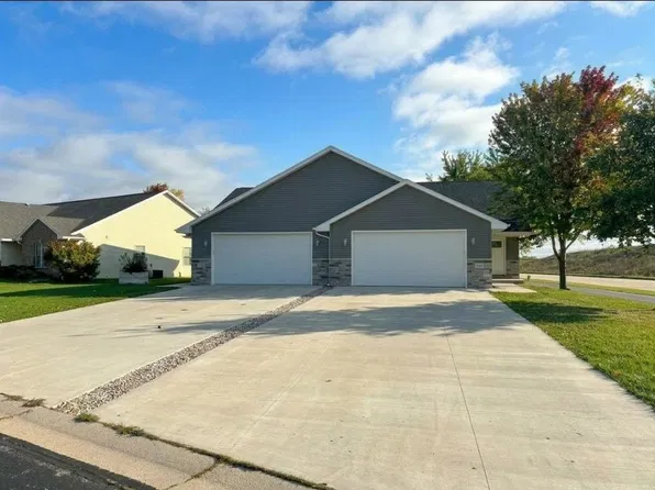 1587 Delta Dr, Neenah, WI 54956