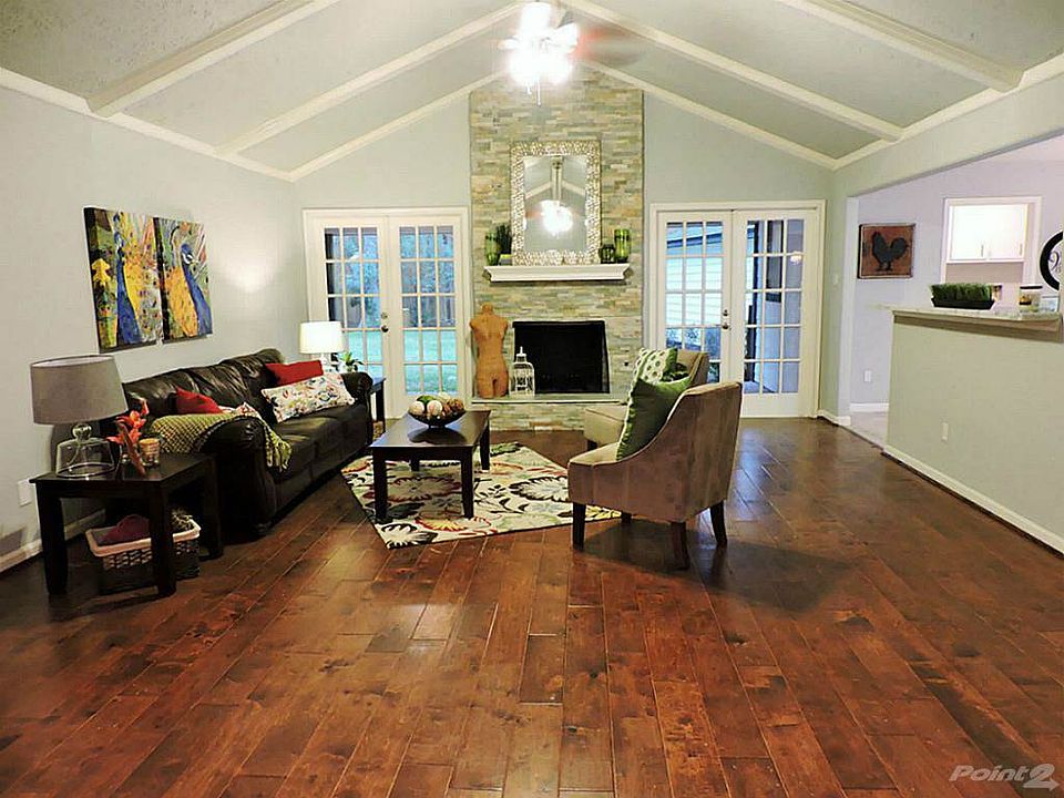 1st image of 10907 Holly Springs Dr