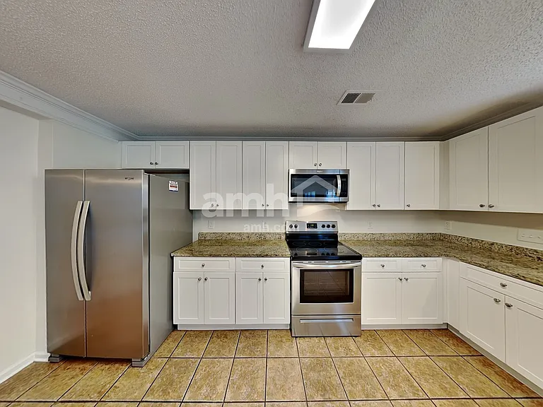 2116 Maple Tree Ct — Photo 9