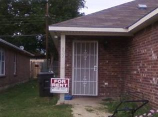 937 Baker St, Fort Worth, TX 76104