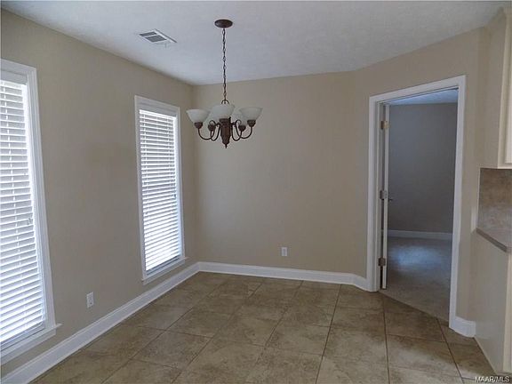 5th image of 580 River Birch Dr