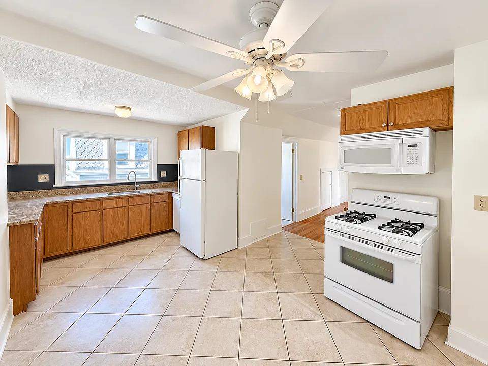14 Austin St #3