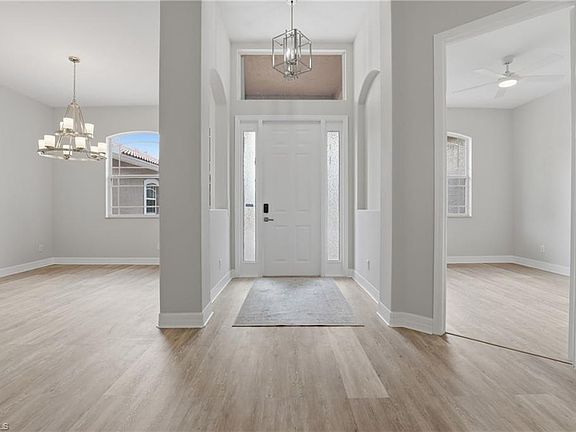 4th image of 2480 52nd AVE NE