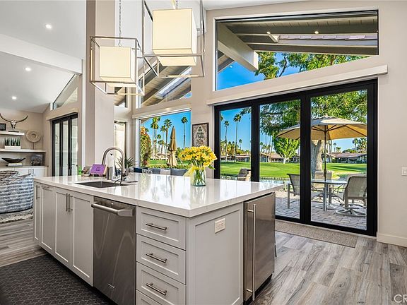 3rd image of 387 Red River Rd