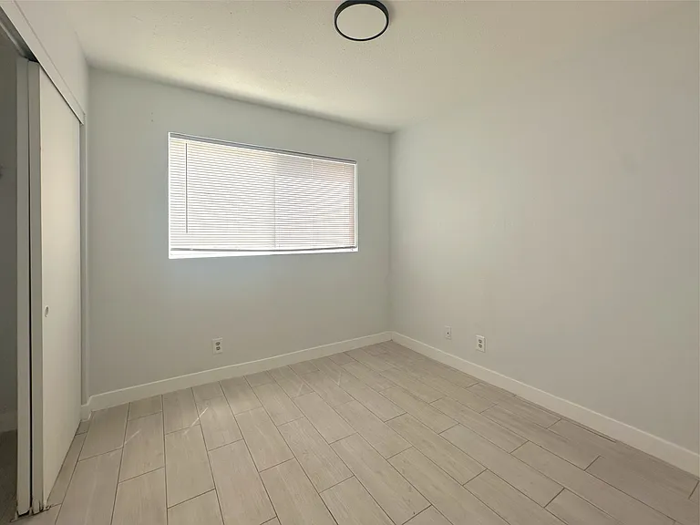 21828 Belshire Ave #15 — Photo 7