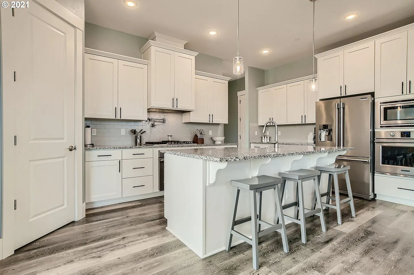 Expansive 5 Bedroom Corner-Lot Home with Gourmet Kitchen, 3-Car Garage with RV Parking, Home Offi... — Photo 4