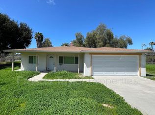 525 Smilax Rd, Vista, CA 92081