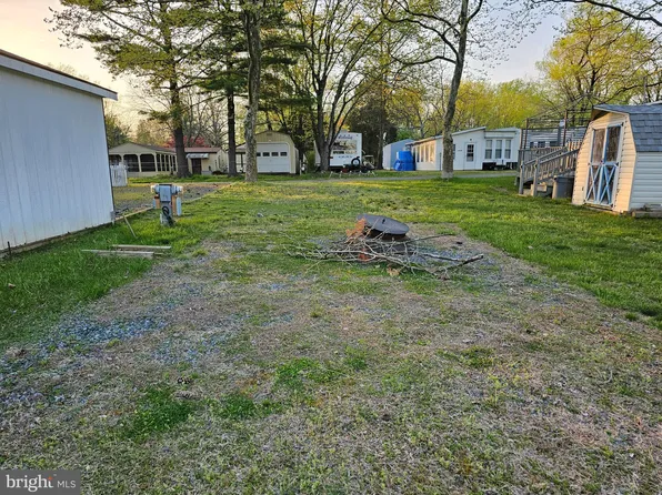 20 Commanche Dr #1, Earleville, MD 21919