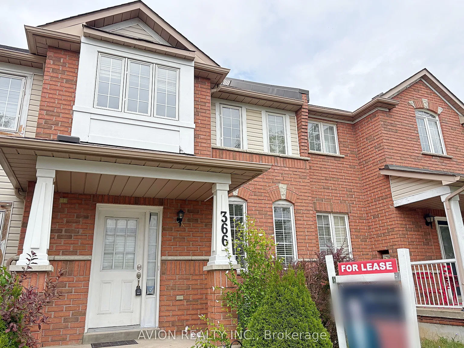 3 bed, $2,980 — Photo 1