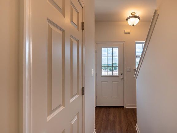 Hillcrest Towns - Foyer