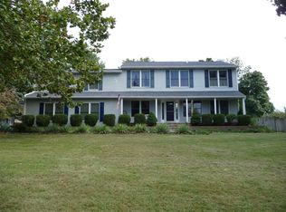 1 N Forge Manor Dr, Phoenixville, PA 19460